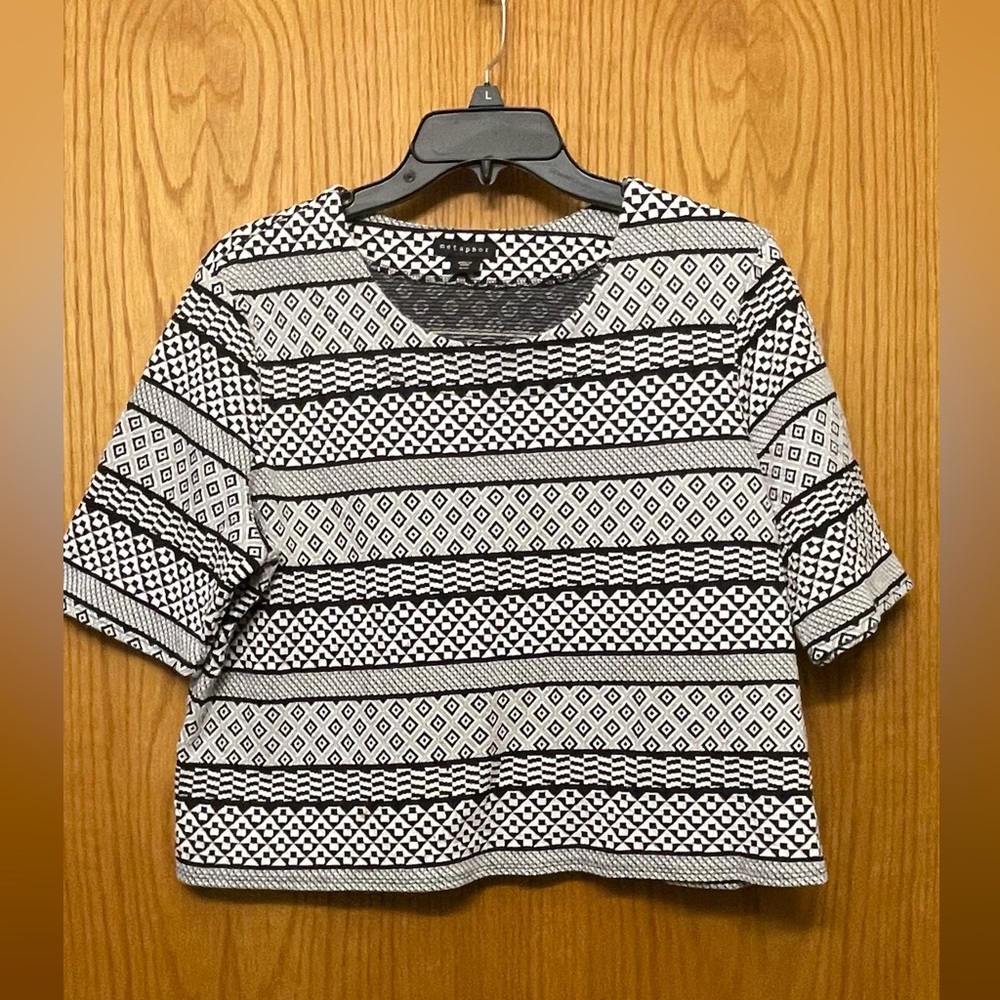 Metaphor Black and White Crop Top